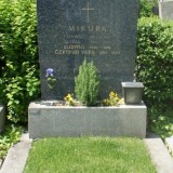 Grave_Ferra-Mikura_Gertrud.jpg