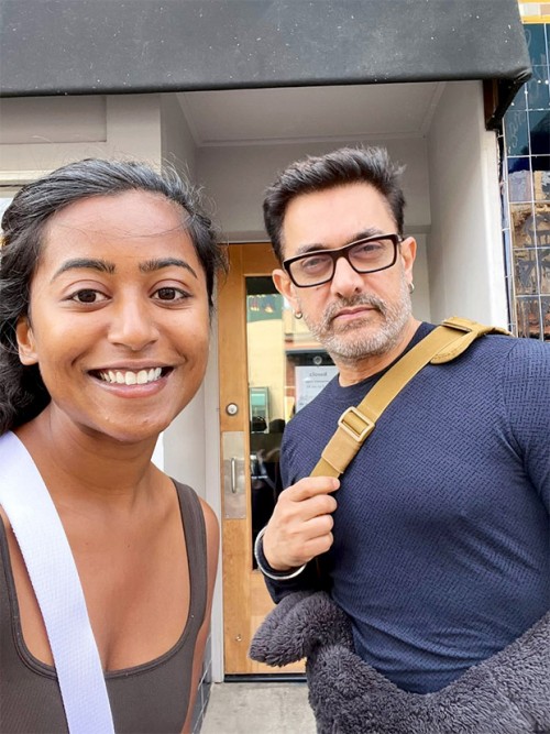 Aamir-Khan-takes-a-break-following-Laal-Singh-Chaddha-failure-to-vacation-in-San-Francisco-see-viral-photo-with-a-fan.jpg