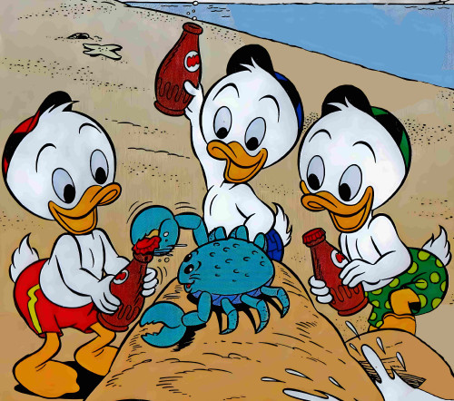 Билли, Вилли и Дилли в красных, синих и зелёных плавках на пляже